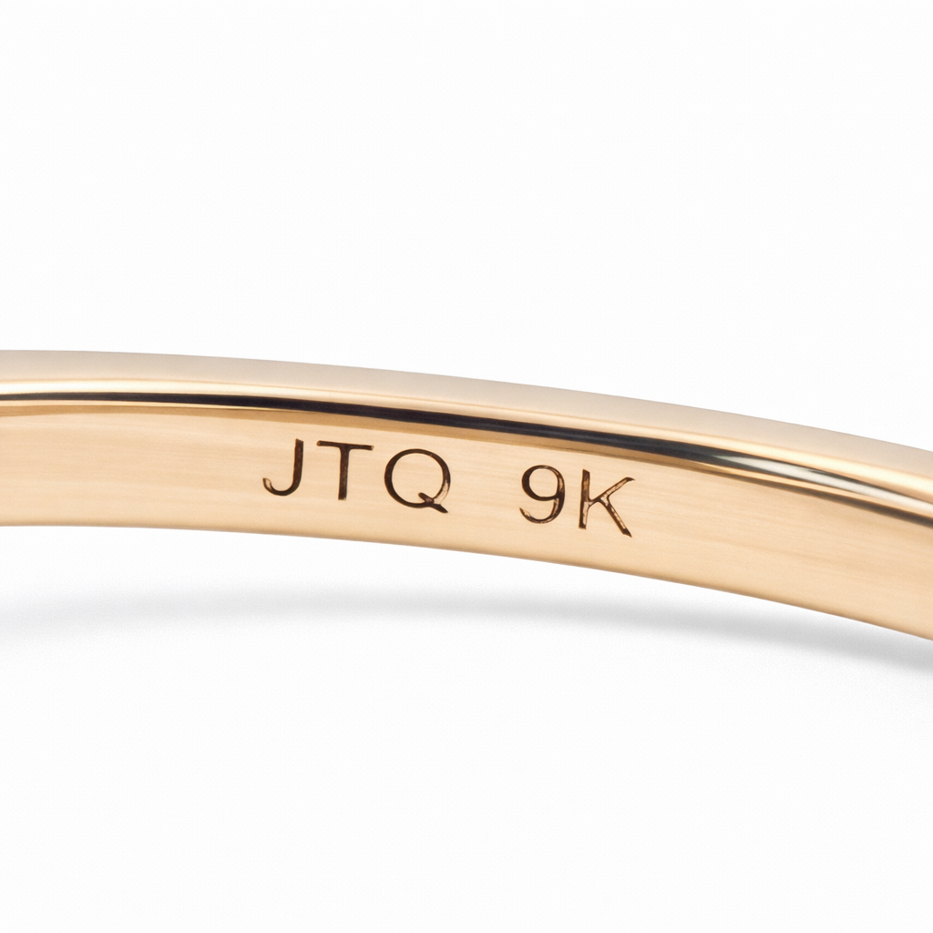 1.52 Ct Pear Emerald 9K Gold Ring