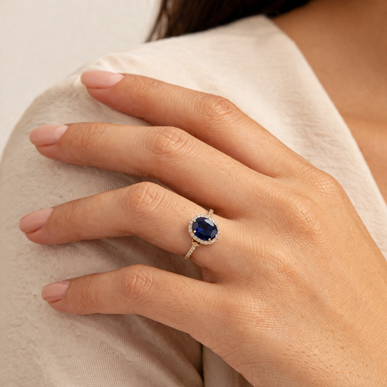 5.30 Ct Oval Sapphire 9K Gold Ring