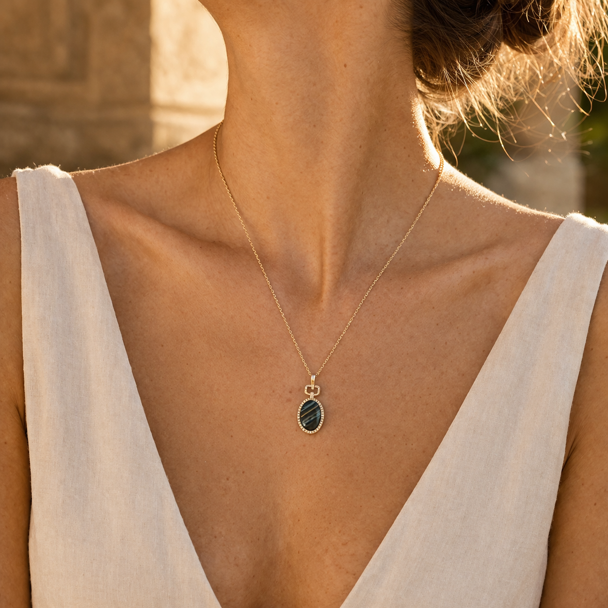 2.68 Ct Cushion Sapphire 9K Gold Pendant