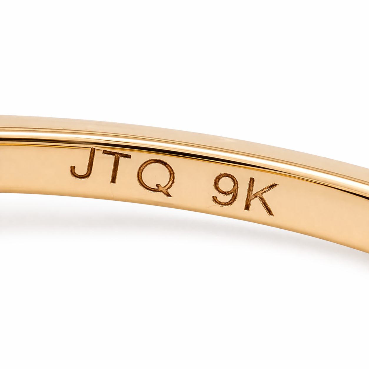 1.56 Ct Oval Sapphire 9K Gold Ring
