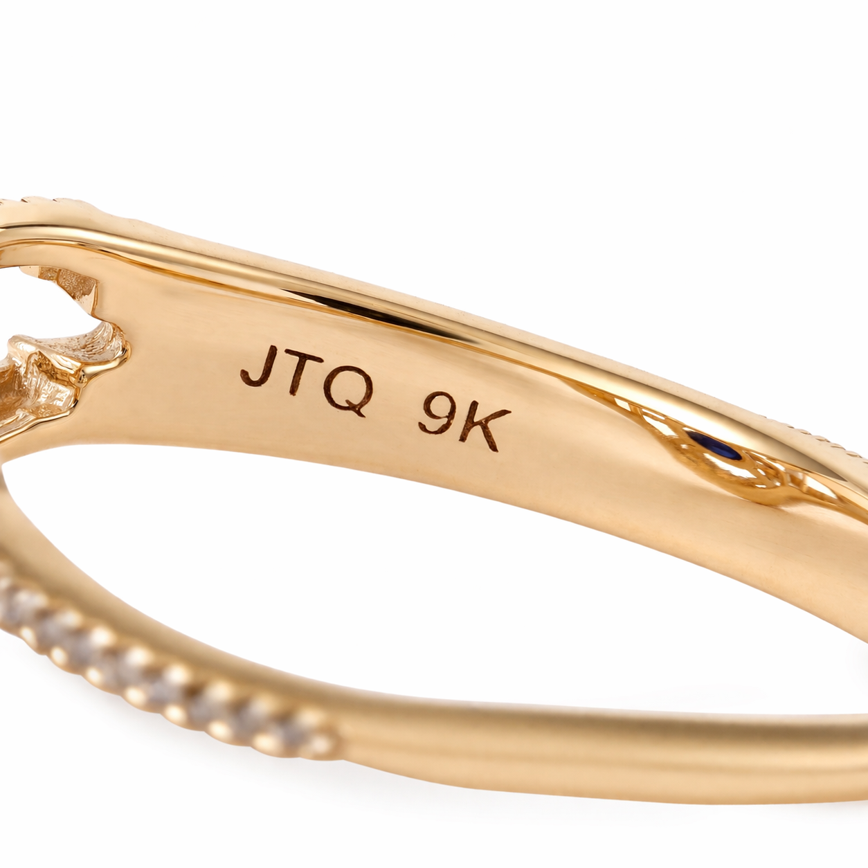 1.42 Ct Oval Sapphire 9K Gold Ring