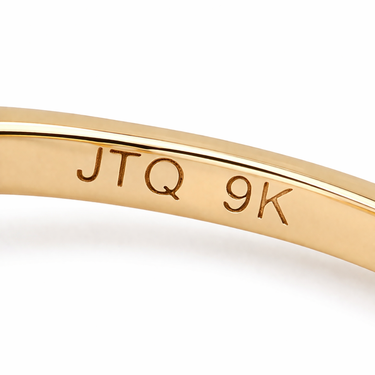 0.68 Ct Pear Sapphire 9K Gold Ring
