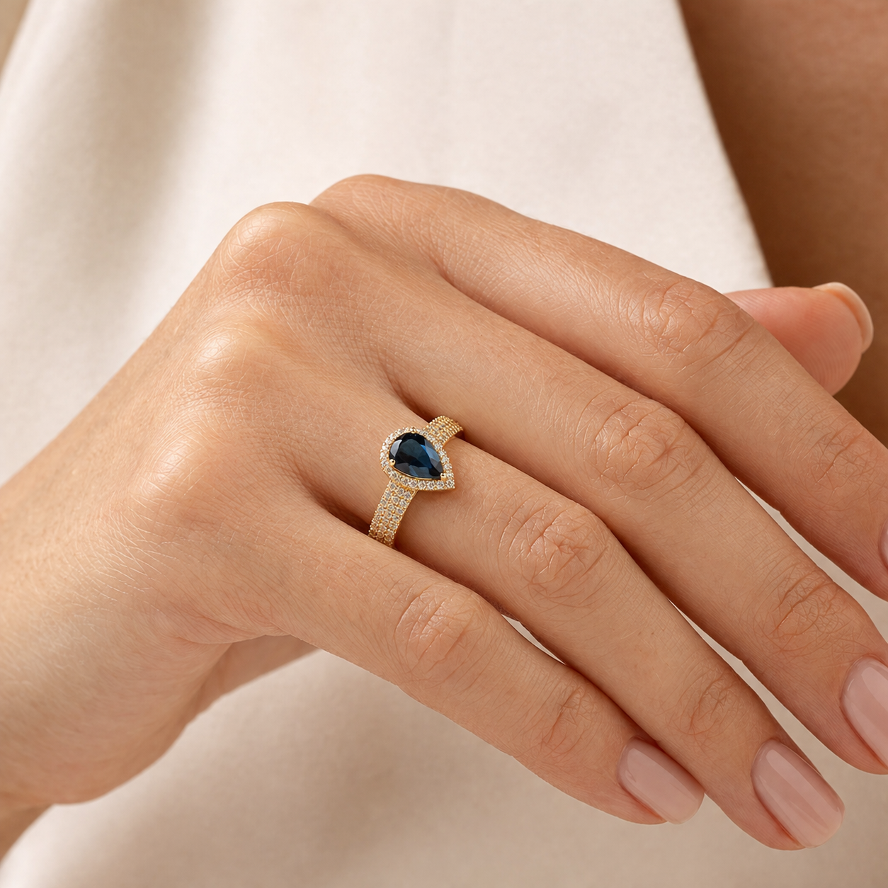 1.23 Ct Pear Sapphire 9K Gold Ring