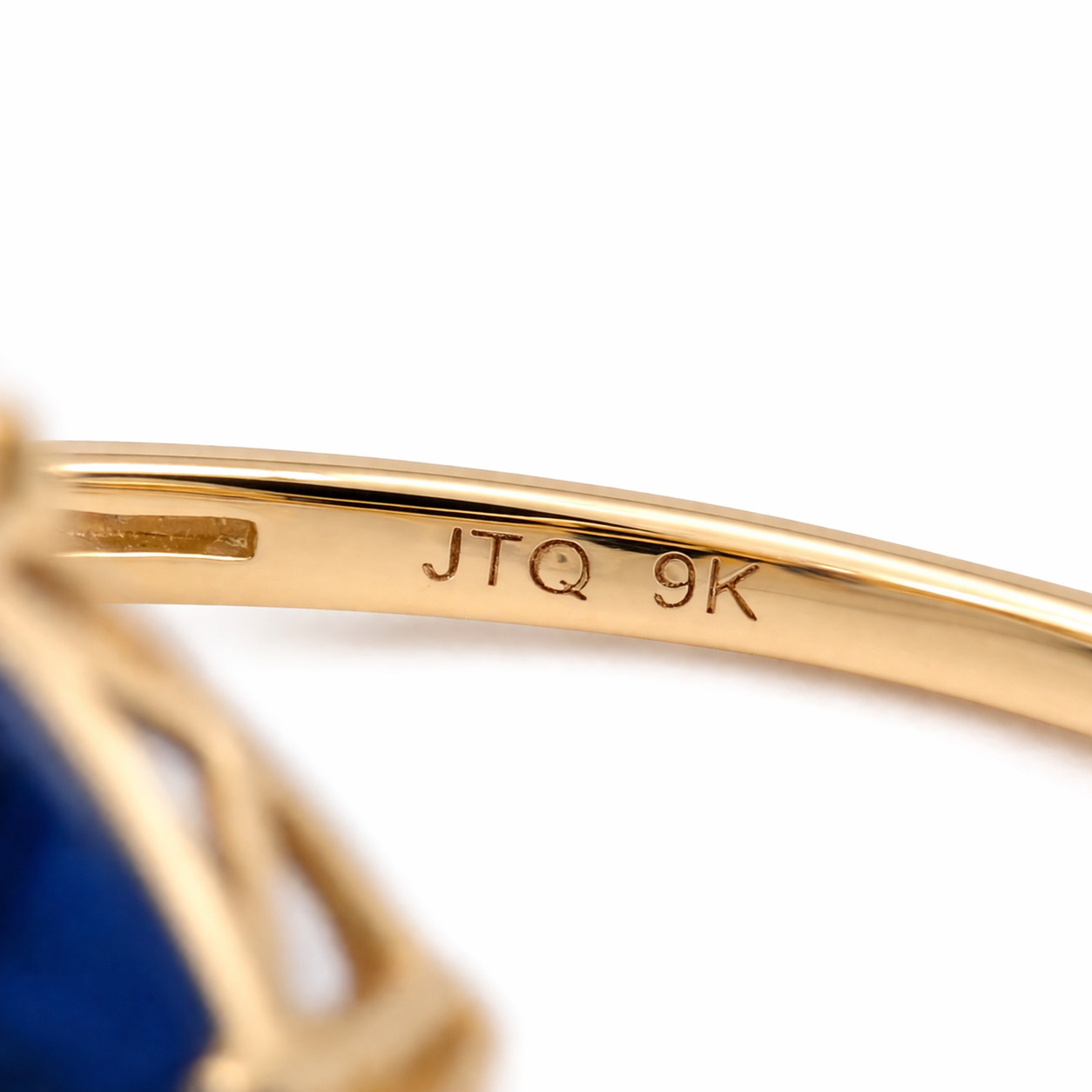 1.63 Ct Oval Sapphire 9K Gold Ring