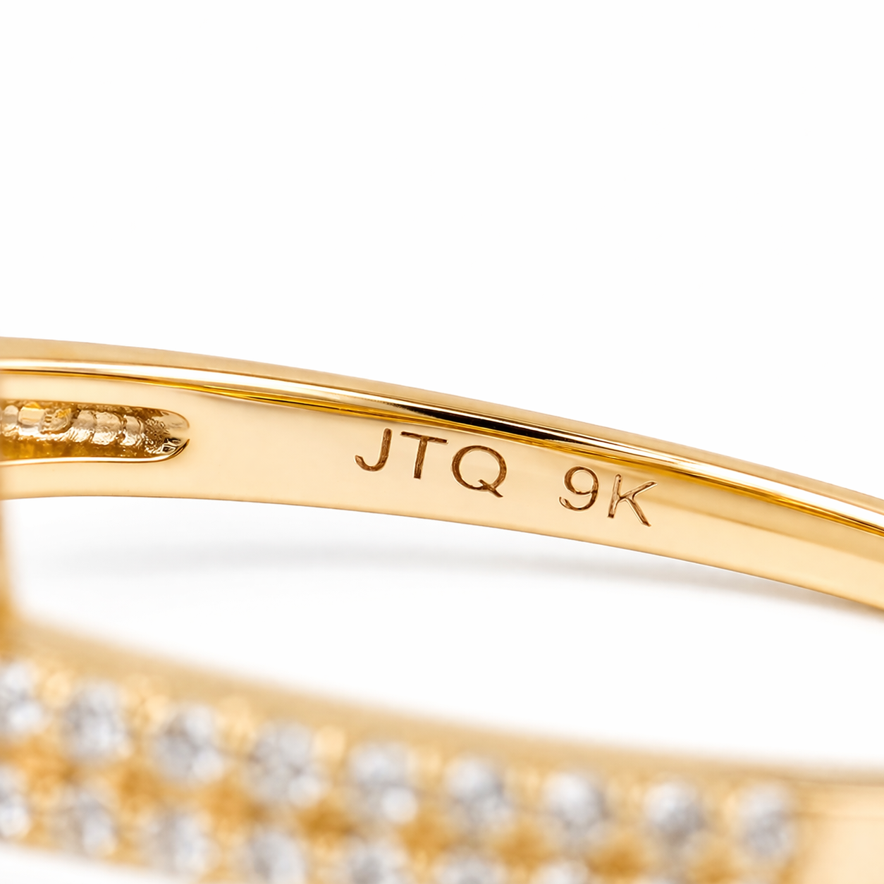 2.92 Ct Round Sapphire 9K Gold Ring