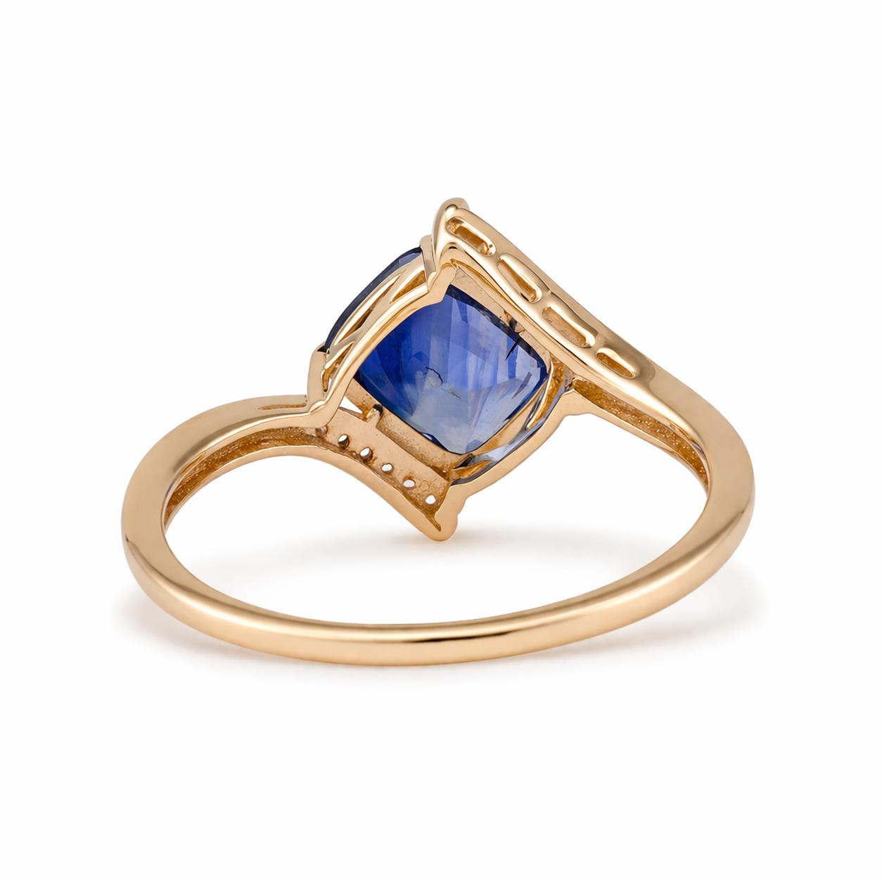 1.65 Ct Cushion Sapphire 9K Gold Ring