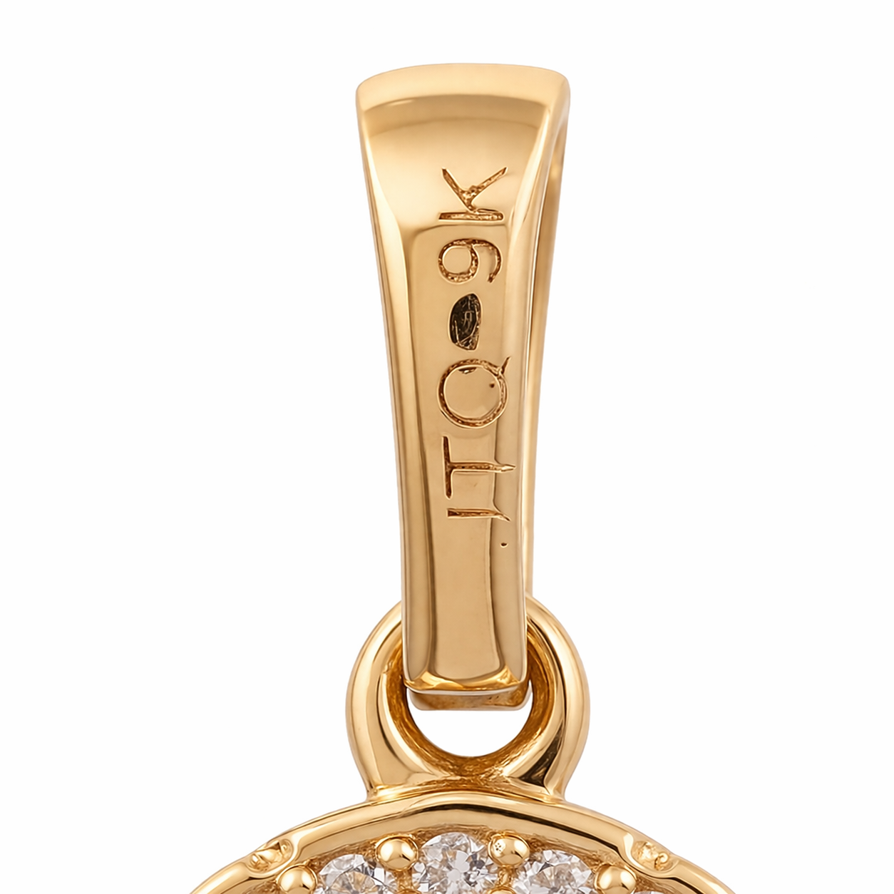 3.97 Ct Oval Sapphire 9K Gold Pendant