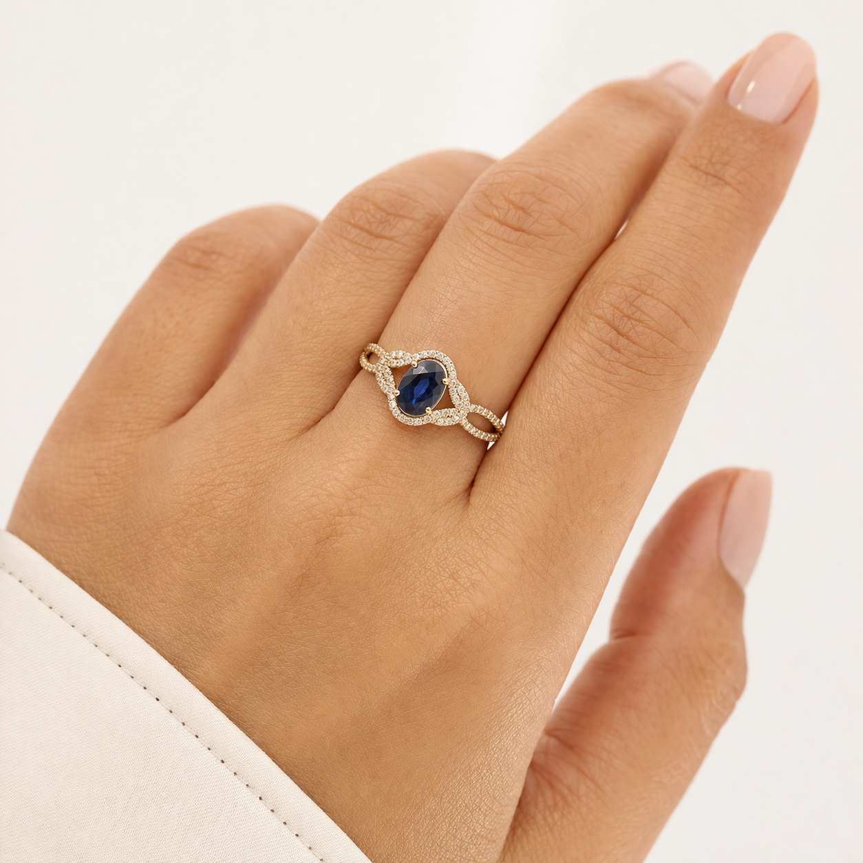 2.26 Ct Cushion Sapphire 9K Gold Ring