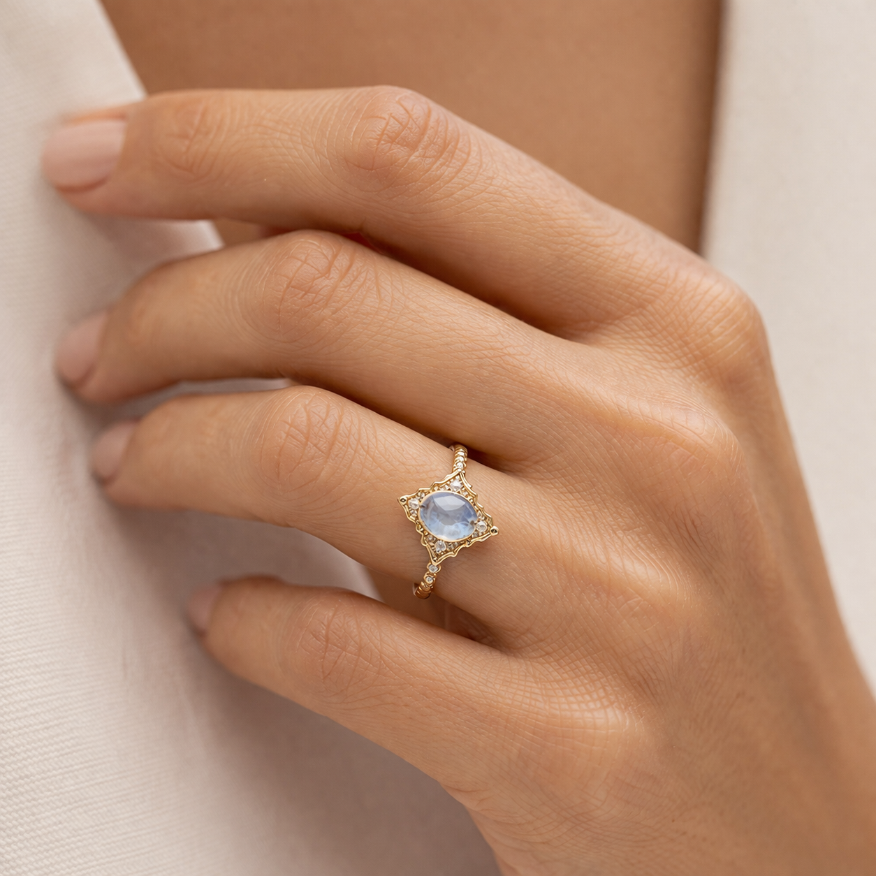 1.13 Ct Oval Sapphire 9K Gold Ring