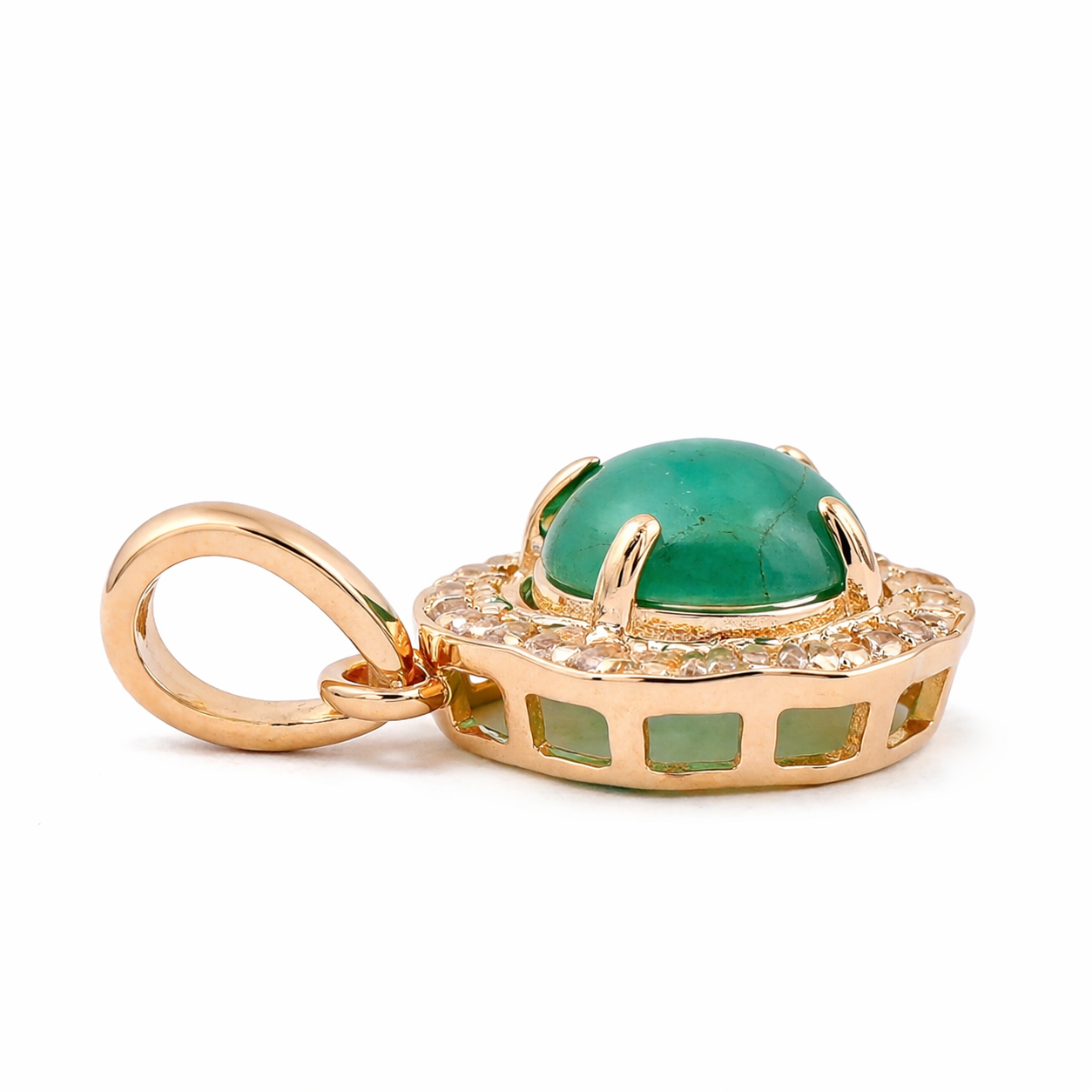 0.79 Ct Round Emerald 9K Gold Pendant