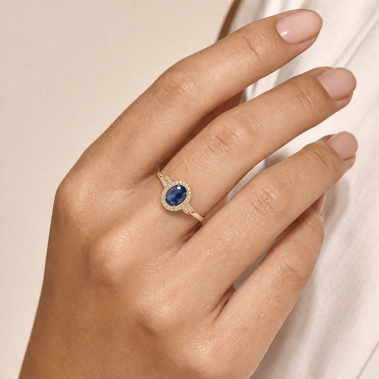 1.72 Ct Oval Sapphire 9K Gold Ring