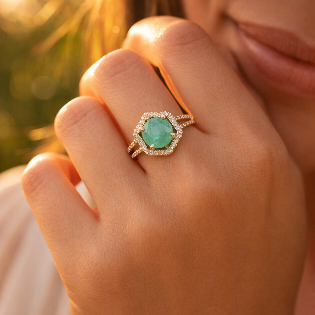 2.56 Ct Round Emerald 9K Gold Ring
